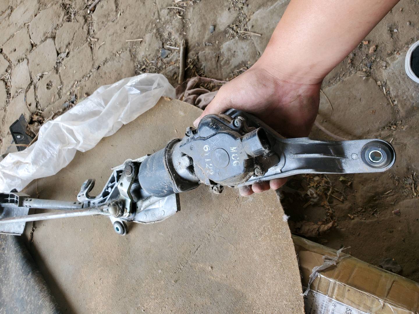 日产尼桑 日产尼桑