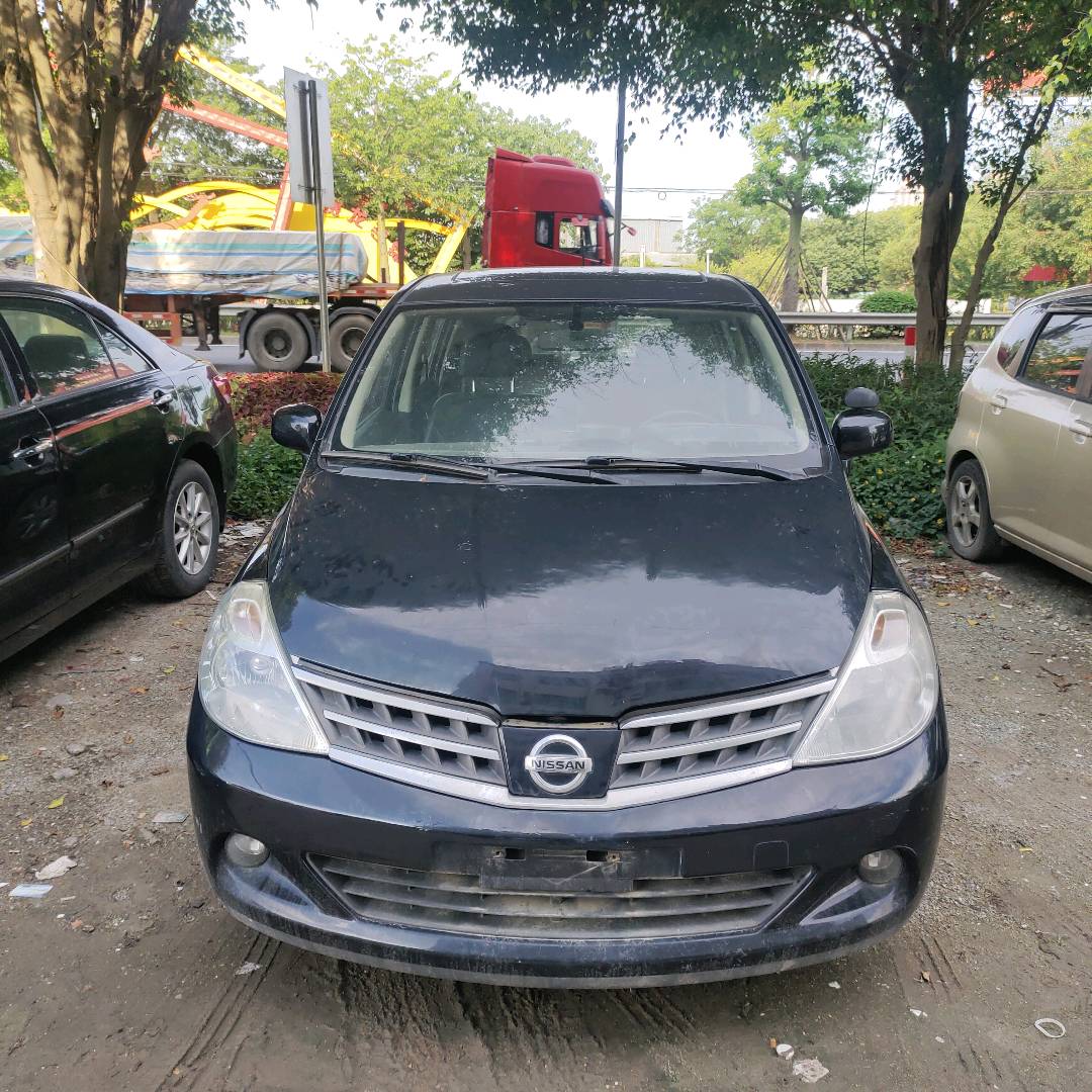 日产尼桑 日产尼桑