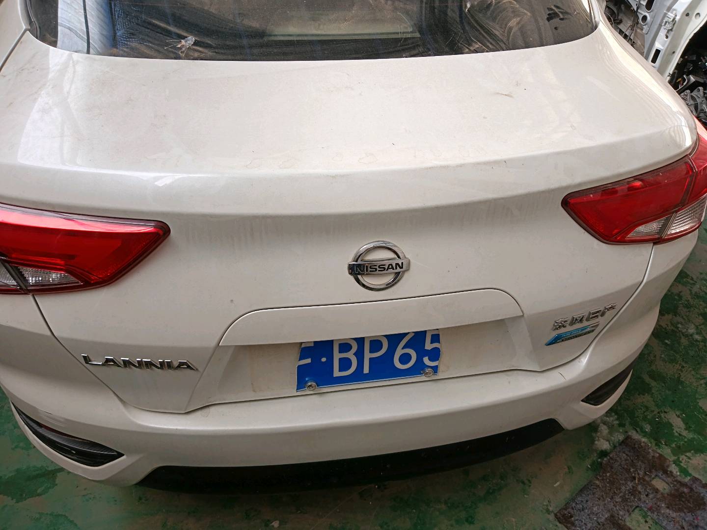 日产尼桑 日产尼桑